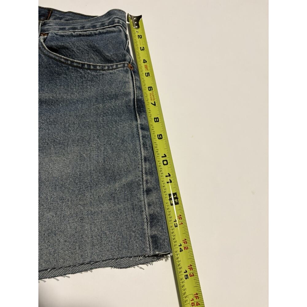 Vintage Levi’s 501 Made in USA Cutoff Denim Shorts Women’s Size 32 Button Fly - Picture 6 of 7